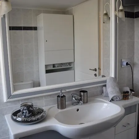 Modern Close To Sea And Town Centre Apartment *
