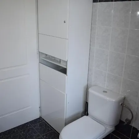 Modern Close To Sea And Town Centre Apartment