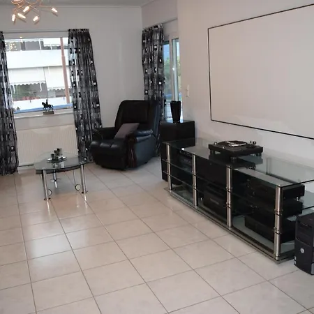 Modern Close To Sea And Town Centre Apartment Kalamata