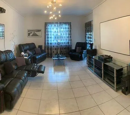 Modern Close To Sea And Town Centre Apartment